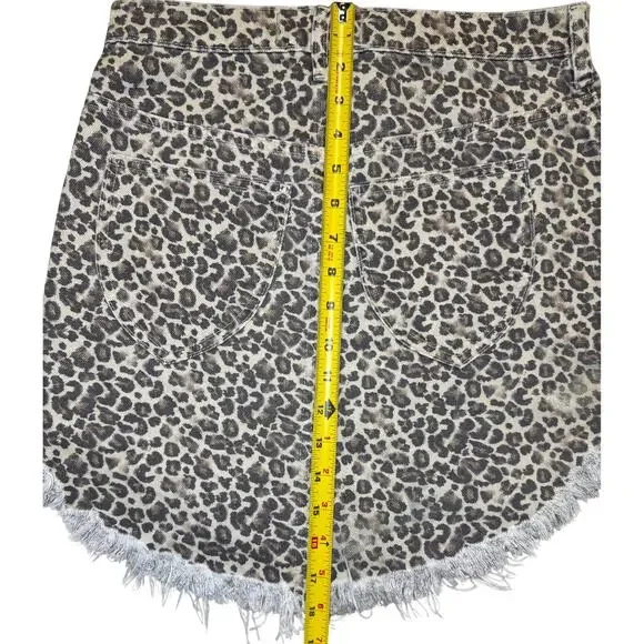 Free People We The Free Bailey Leopard Print Frayed Hem Denim Mini Skirt Sz 26 - Picture 9 of 11
